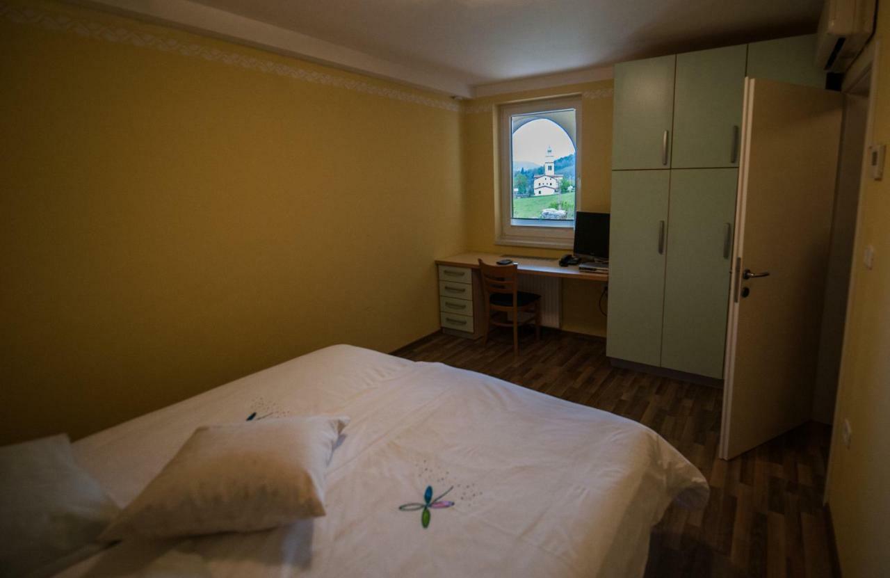 Hisa Posebne Sorte Kodreti Exterior foto